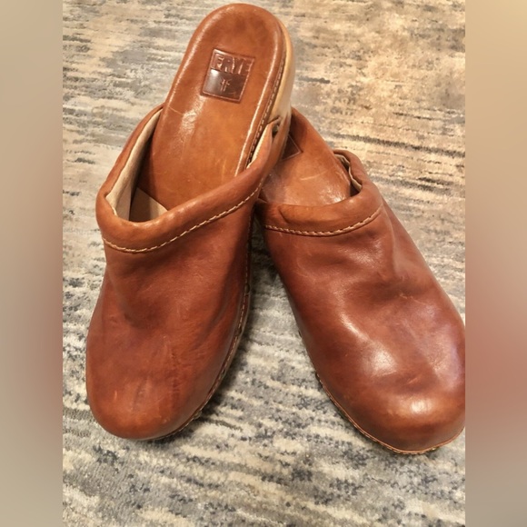 Frye Clara Campus Clogs Leather, Cognac, Sz 6.5- EUC- LIKE NEW - Picture 2 of 12